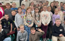 Spotkanie autorskie z Pawłem Beręsewiczem w bibliotece w Golinie