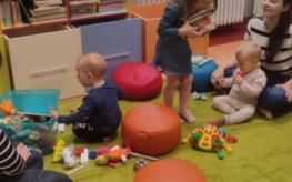 Zabawy z kolorami – nauka przez twórczą zabawę