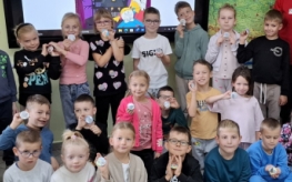 Podróże z wyobraźnią w Wilkowyi – dzieci odkrywają świat cioci Jadzi