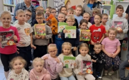 Niezwykłe spotkanie z Elizą Piotrowską w bibliotece w Wilkowyi